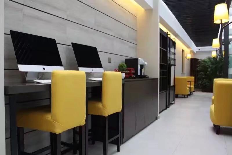 Huaihai Road Sinan Road Hotel